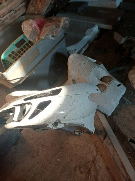 Malaguti F10 robog� alkatr�sz.