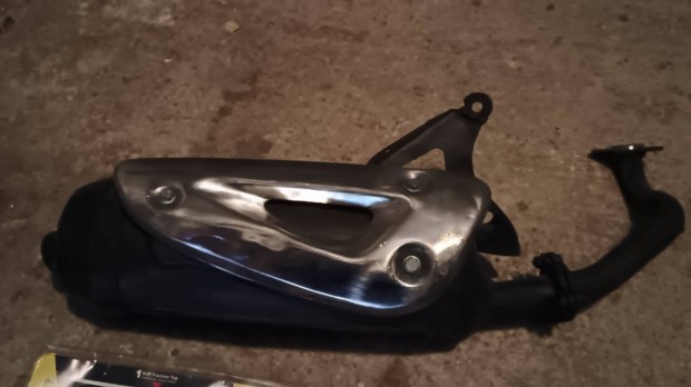 Malaguti F12 alkatrszek Eladk 