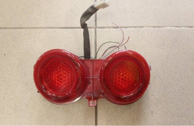 Malaguti F12 max hátsó lámpa