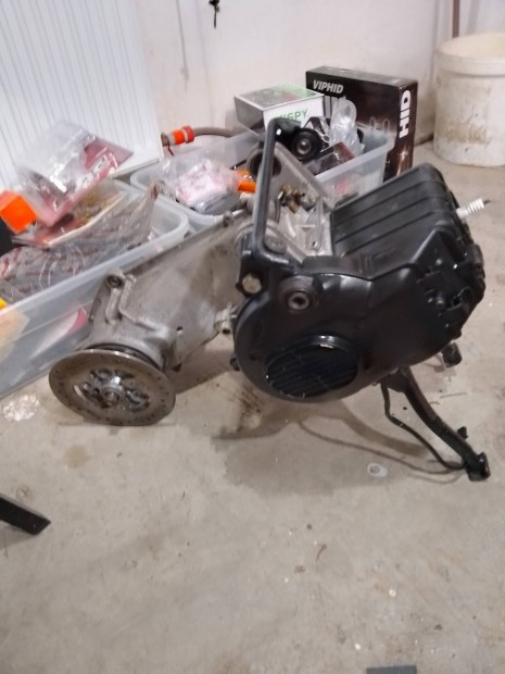 Malaguti F12 phantom 100 ccm blokk 