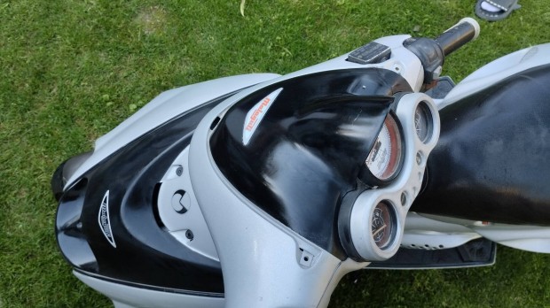 Malaguti F15 2 tem 50ccm robog elad 
