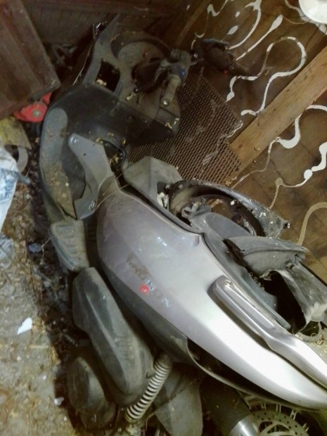 Malaguti Madison 250 alkatrsz