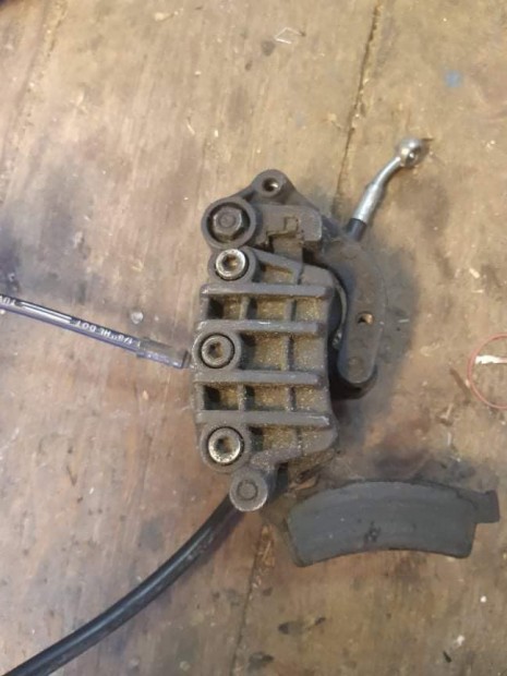 Malaguti Madison 400 elso feknyereg