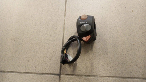 Malaguti Madison K400 kormány kapcsoló jobb