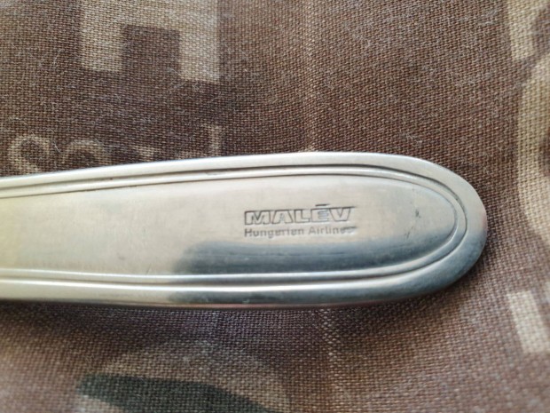 Malév retro késkészlet