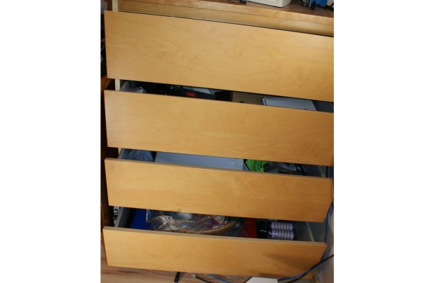 Malm (IKEA) komód eladó