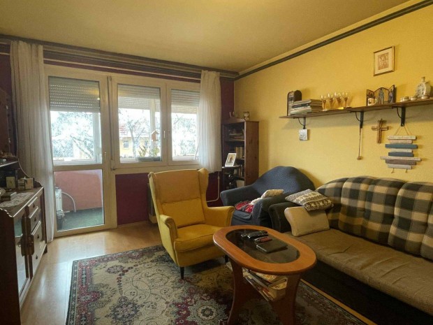 Malomkertben 1+2 szob�s lak�s elad�!