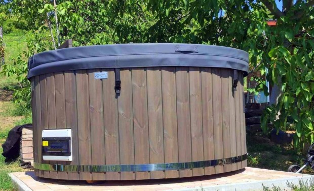Málta 6 személyes Elektromos üvegszálas dézsafürdő