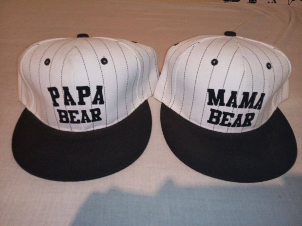 Mama Bear/Papa Bear Baseball Sapkk (2db)