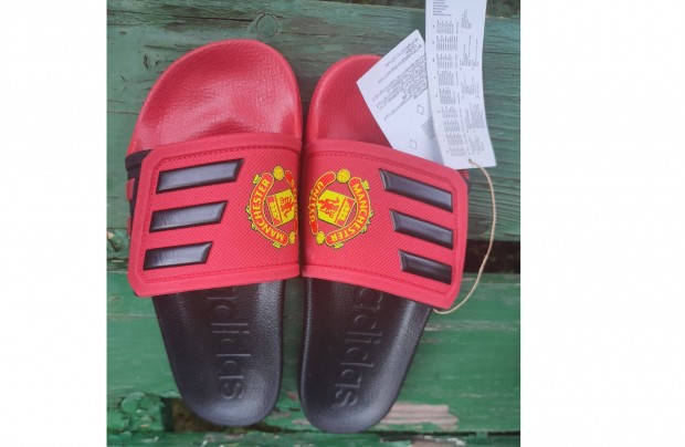 Manchester United eredeti adidas papucs