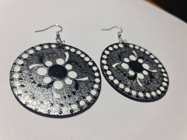 Mandala pontozott fa-akril flbeval 5cm hand made egyedi j (VI)