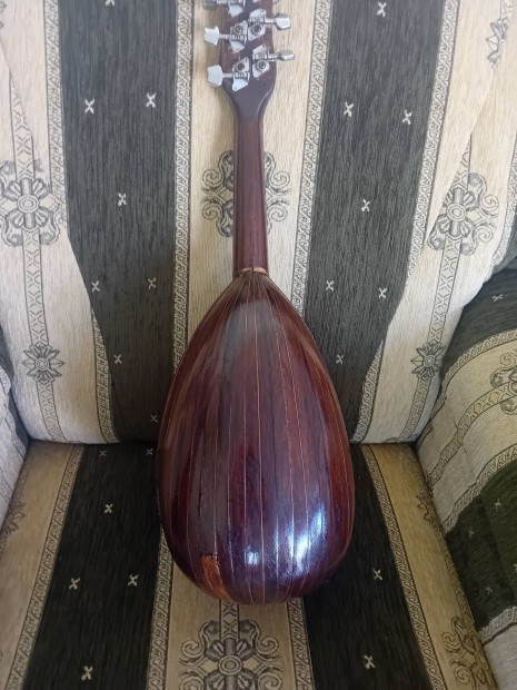 Mandolin elad,  r megegyezs  szerint 