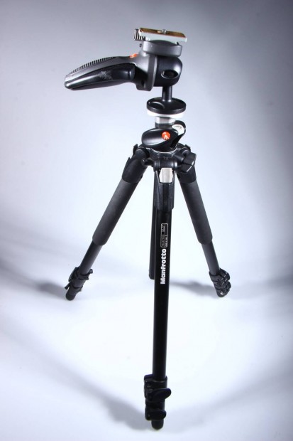 Manfrotto 190Xprob f�nyk�pez�g�p �llv�ny + 324RC2 fej
