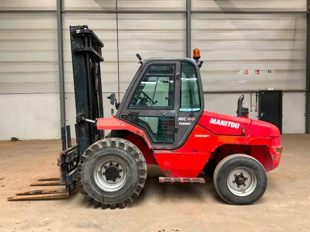 Manitou MC 40 / 3930 üzemóra / Lízing 20%-tól