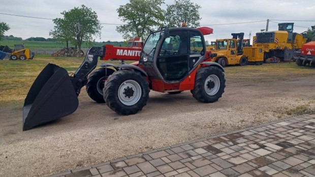 Manitou MLT735 LSU típusú teleszkópos rakodógép