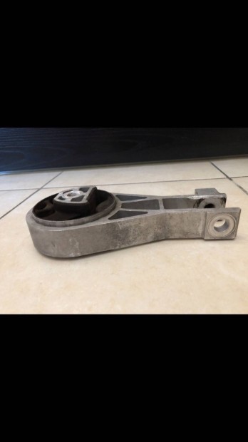 Manualis vallto gumitarto bak. Opel Corsa D 1,4 90. benzines részére