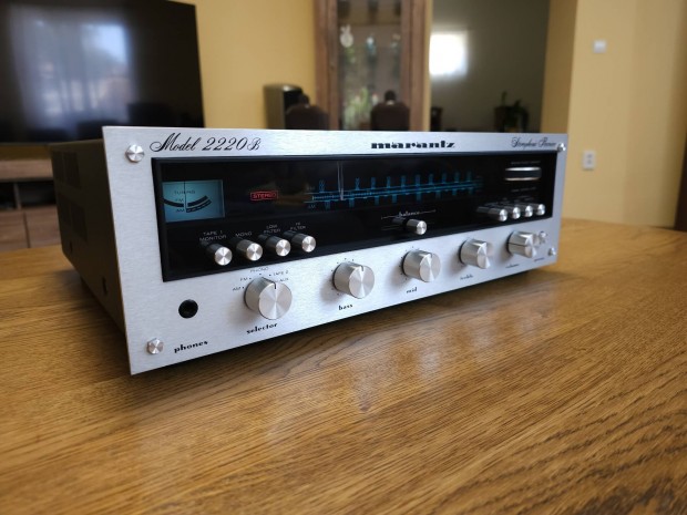 Marantz Model 2220