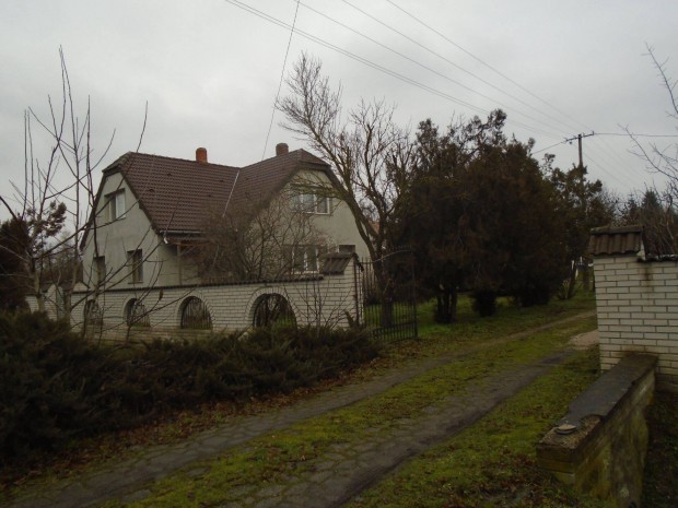 Marcalgergely Kossuth utca csal�di h�z