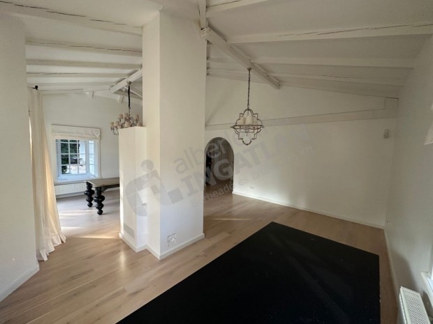 M�riaremet�n, T�rnok utc�ban kiad� ikerh�z