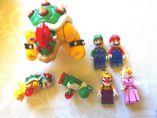 Mario Bros jtk s mese figurk, Mri, Luigi, Peach hercegn, Bowser