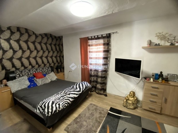 M�rk�i elad� 85 nm-es h�z