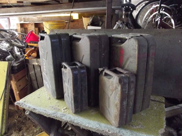 Marmon kanna , benzines 20 5 literes