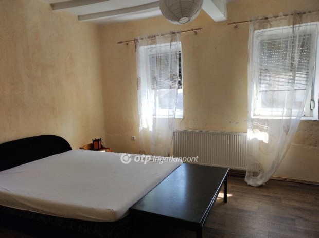 Maroslelei 65 nm-es h�z elad�