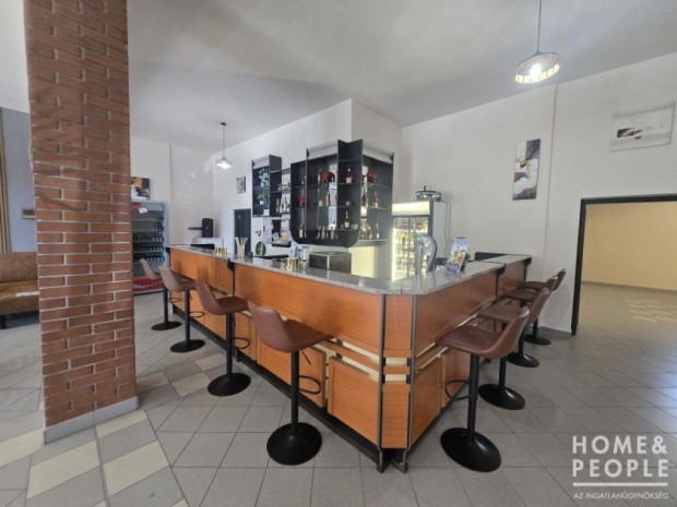 Maroslel�n fel�j�tott vend�gl�t� egys�g elad�. - Maroslele