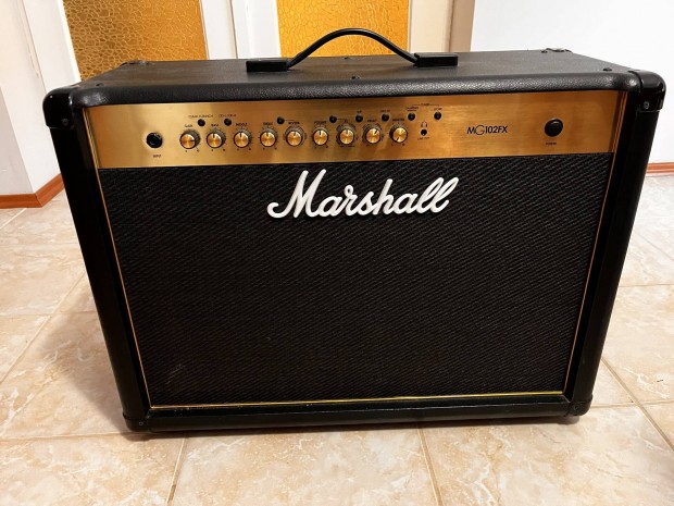 Marshall MG102FX