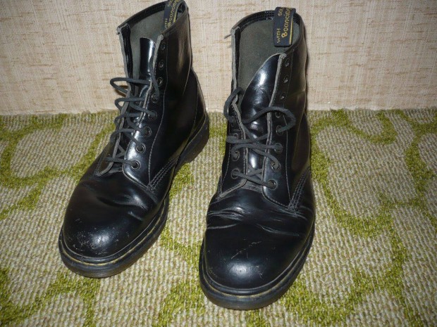 Martens bakancs 42