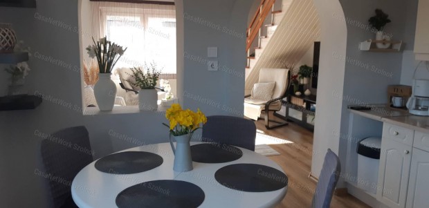 Martf�n elad� kiv�l� �llapot� kertes csal�di h�z!