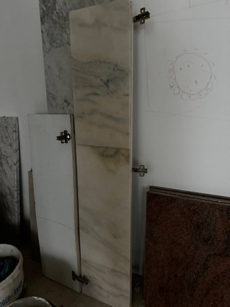 M�rv�ny bor�t�s� ajt�