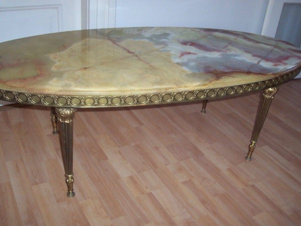 M�rv�nylapos doh�nyz�asztal