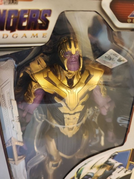 Marvel Avengers: Endgame Thanos 18 cm magas gyjti figura