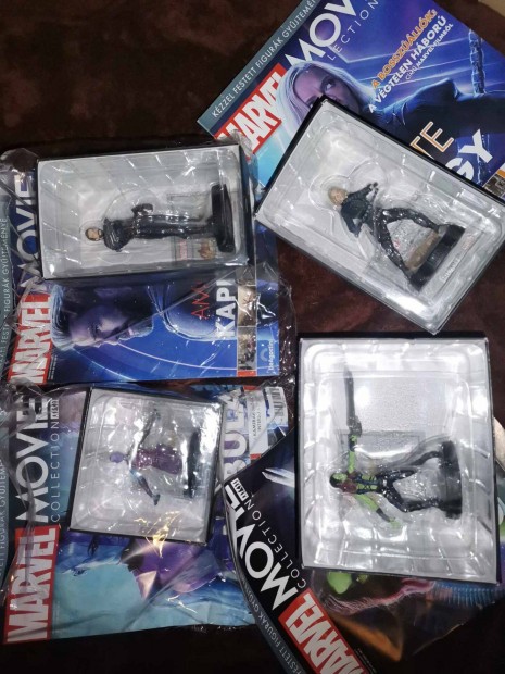 Marvel Movie Collection figurk+jsg Bontatlanok! 3500 Ft/db