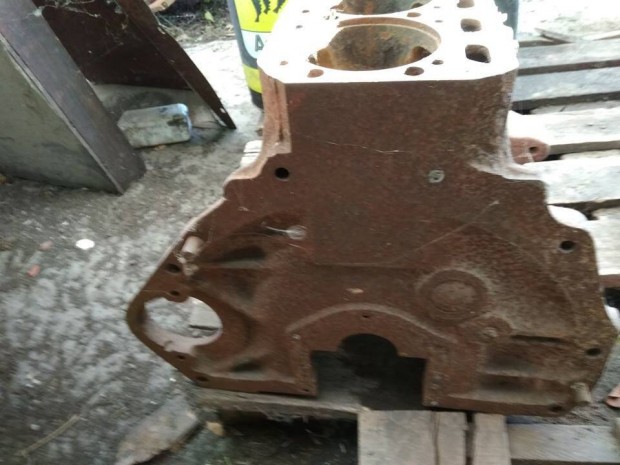 Massey Ferguson 324 traktor blokk