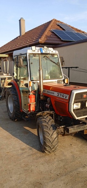 Massey Ferguson 374-V4x4 kertszeti traktor 