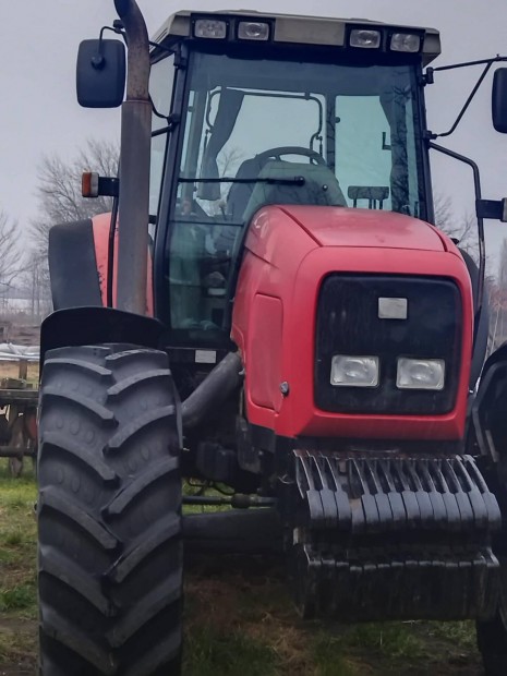 Massey Ferguson 8250