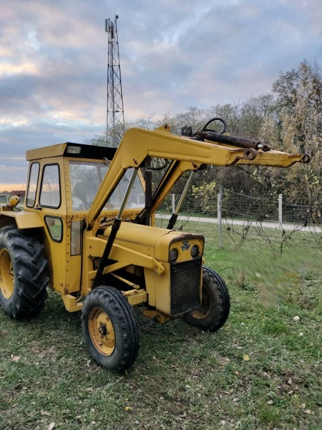 Massey Ferguson homlokrakod 