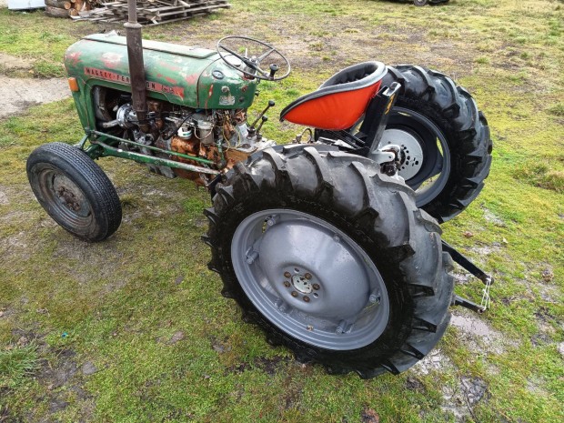 Massey Ferguson mf35