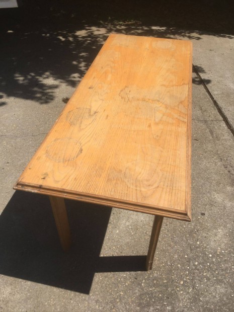 Masszv fa kisasztal asztal dohnyzasztal
