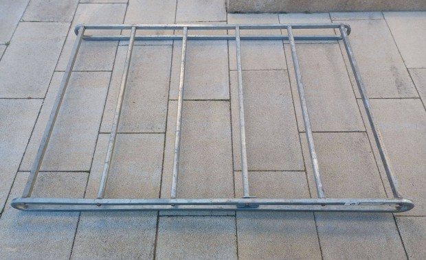 Massz�v tet�csomagtart� elad� !