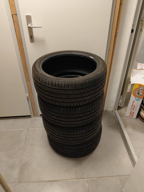 Matador Hectorra 215/40 R17