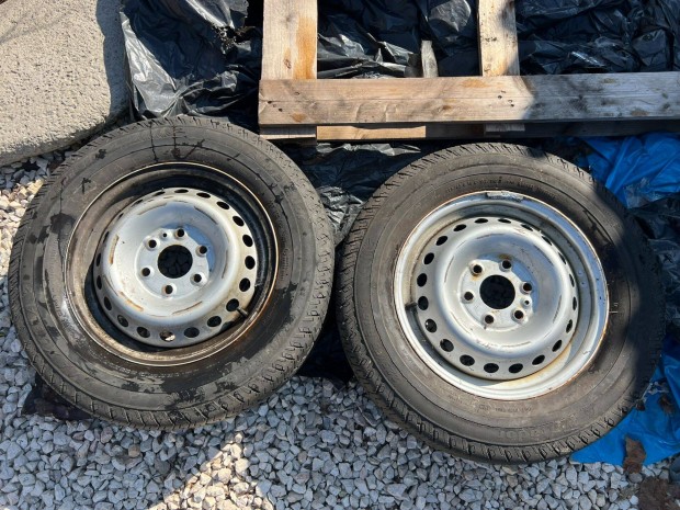 Matador Maxilla 225/65 R16C IVECO lemezfelnin 2db