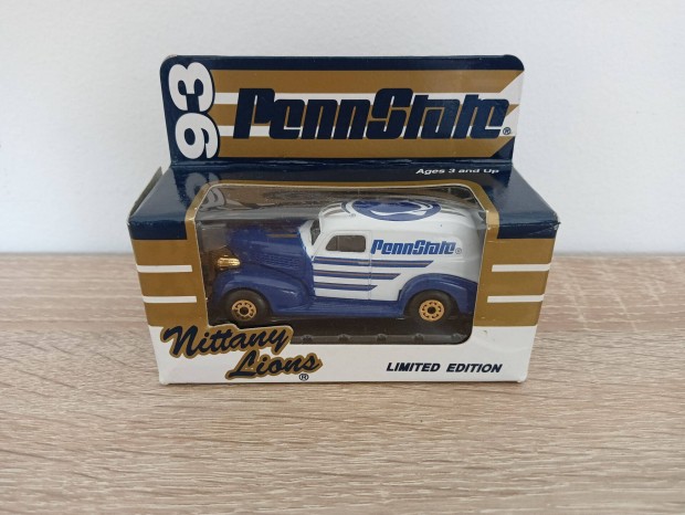 Matchbox 1993 Penn STATE University 1939 Chevrolet Sedan Delivery Van