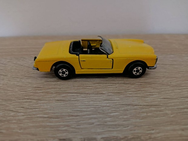 Matchbox 27 Mercedes Benz 230SL Cabrio -Yellow