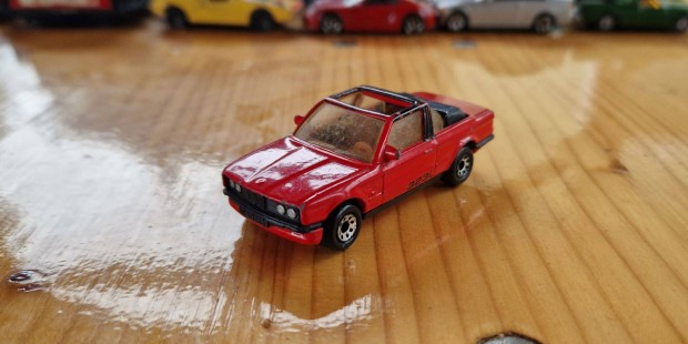 Matchbox BMW 323i Cabriolet (E30) Kisaut Tbb darab!