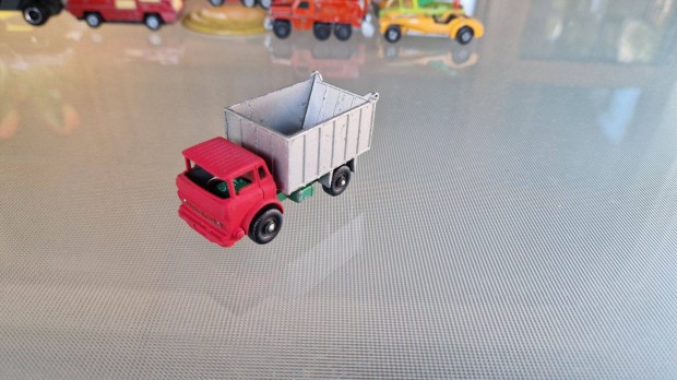 Matchbox C.M.C Tipper Truck Kisaut