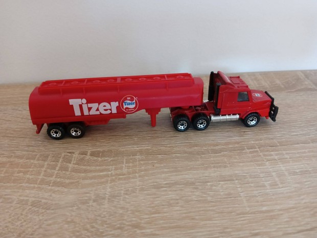 Matchbox Convoy CY17 Scania Petrol Tanker Tizer