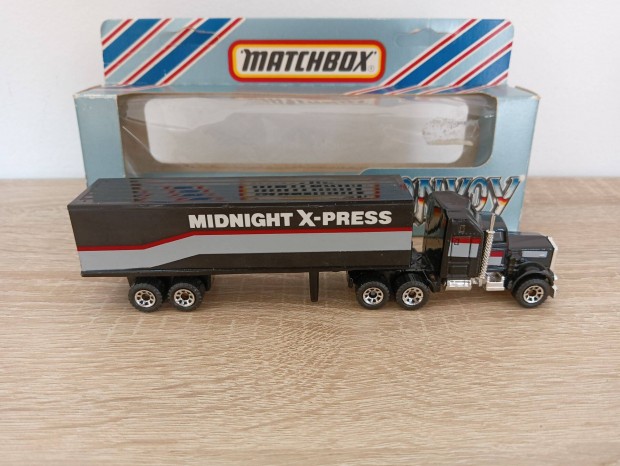 Matchbox Convoy CY9 Kenworth Box Truck Midnight X-press